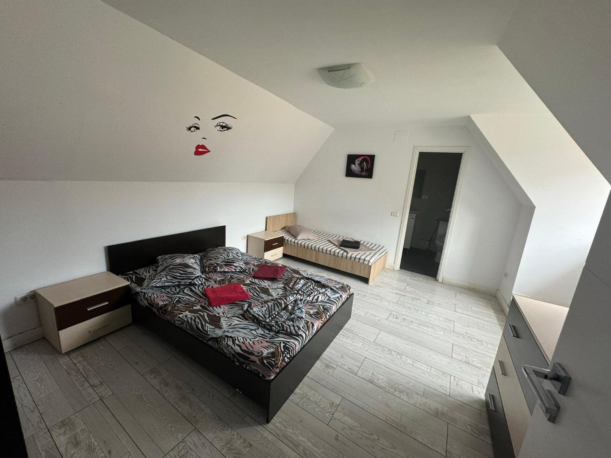 Apartamente De Inchiriat Lucky House Braşov Buitenkant foto