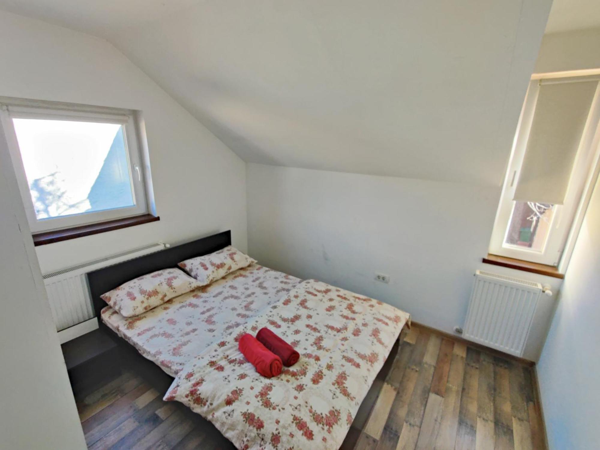 Apartamente De Inchiriat Lucky House Braşov Buitenkant foto