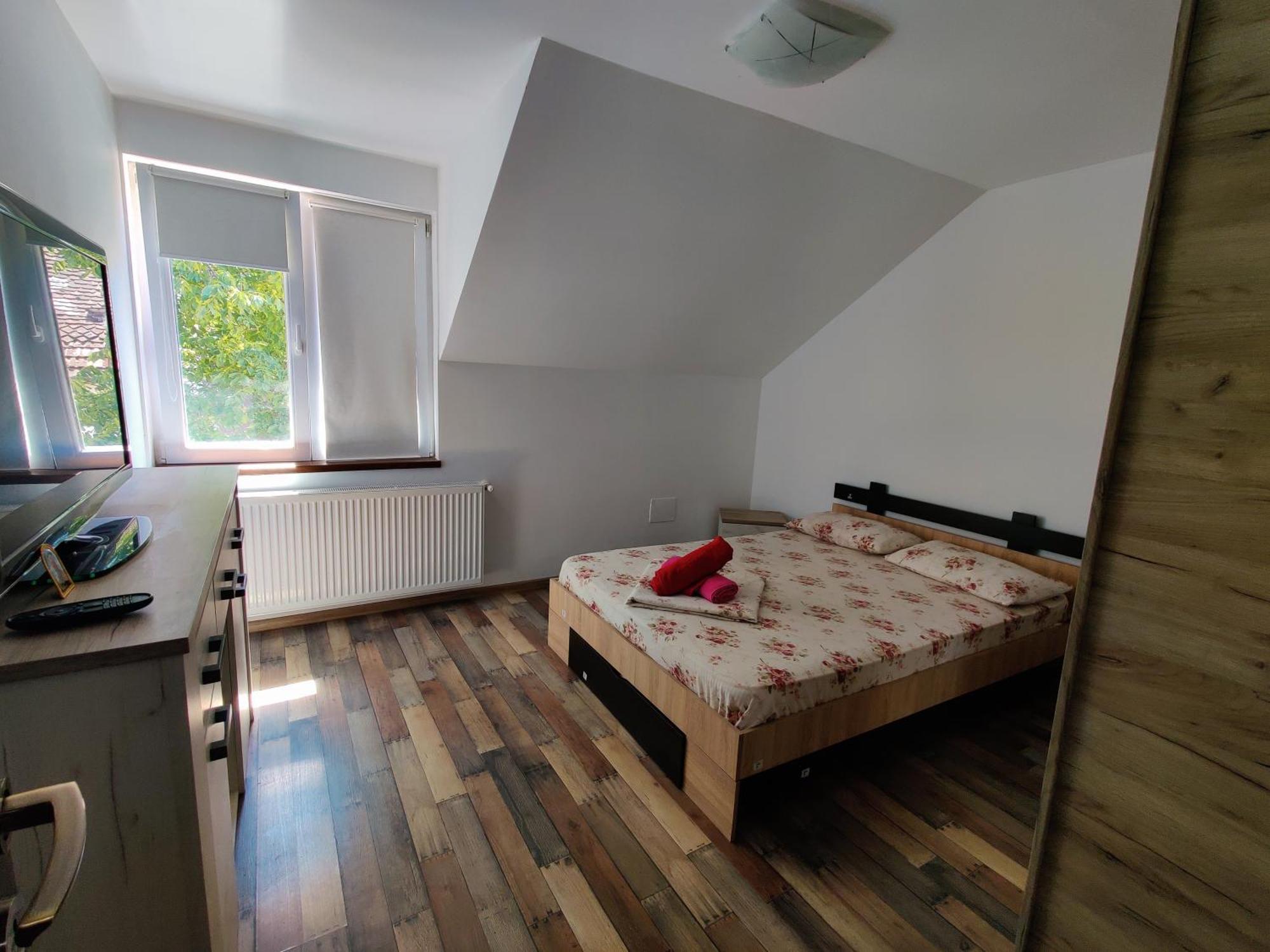 Apartamente De Inchiriat Lucky House Braşov Buitenkant foto
