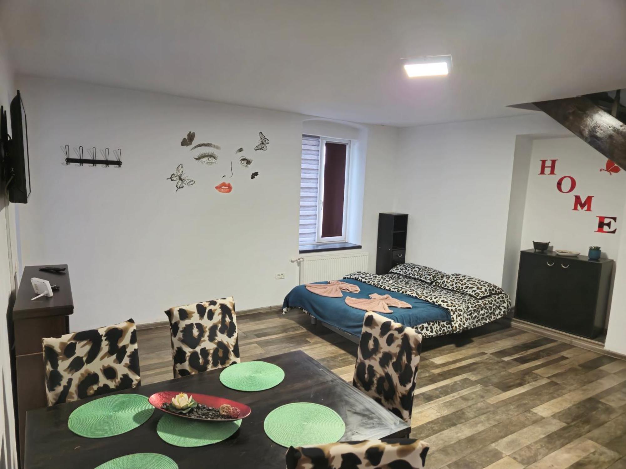 Apartamente De Inchiriat Lucky House Braşov Buitenkant foto