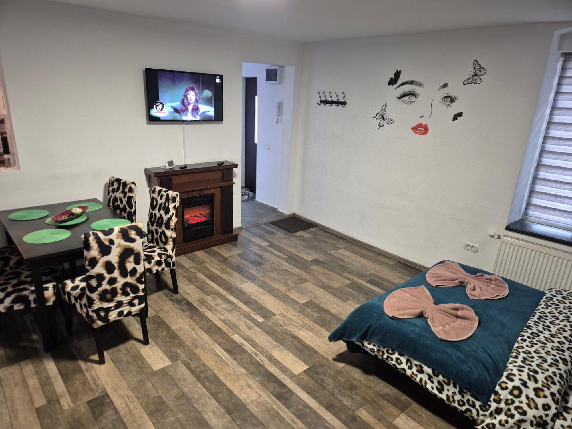 Apartamente De Inchiriat Lucky House Braşov Buitenkant foto